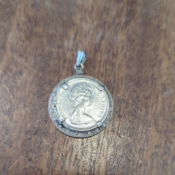 Canadian Dime Pendant - Picture 2 of 5